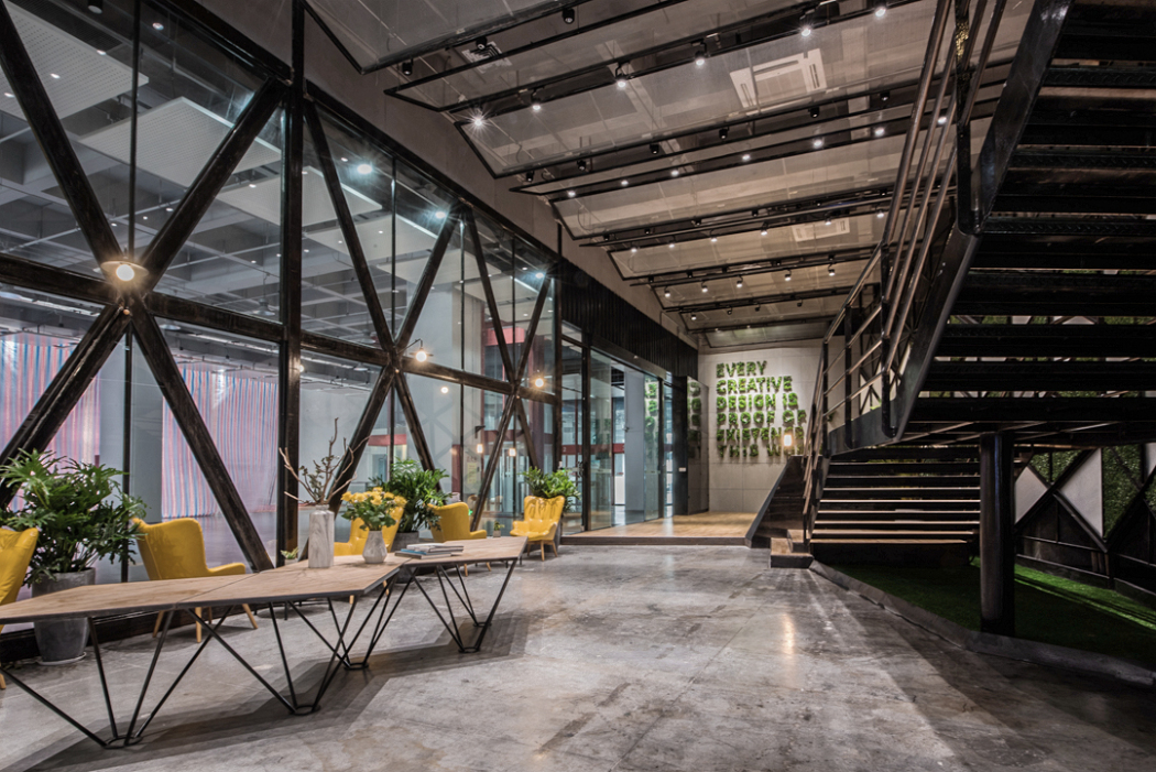 /Witty_Finance/get_goods_mes.do?goods_num=722